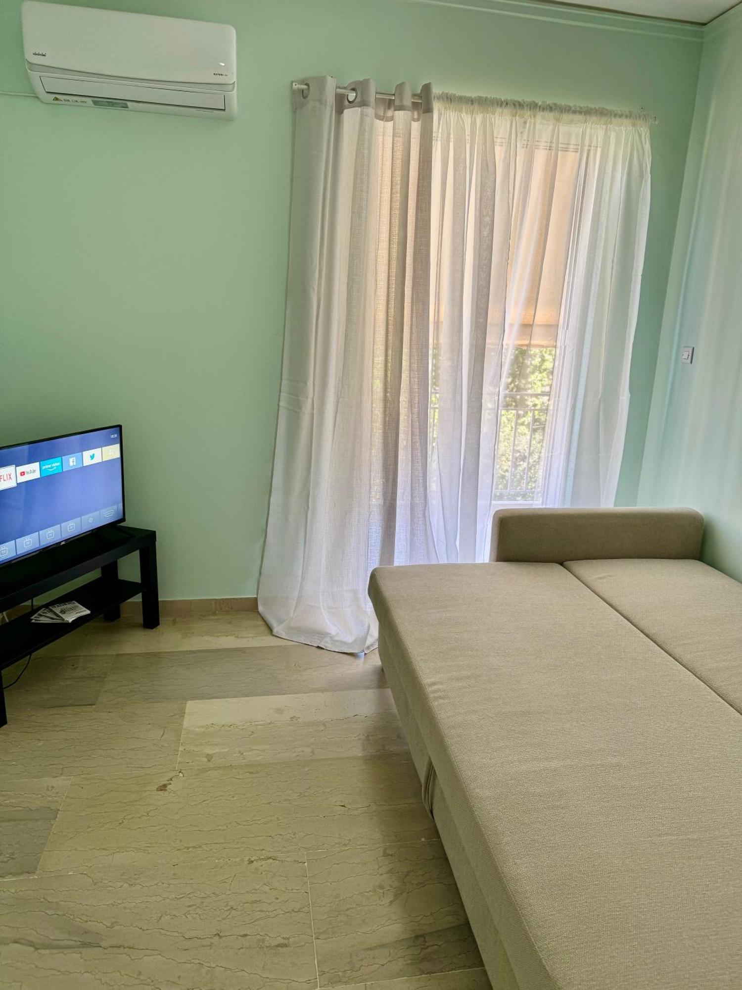 Sun Beach Apartment Анависсос Экстерьер фото